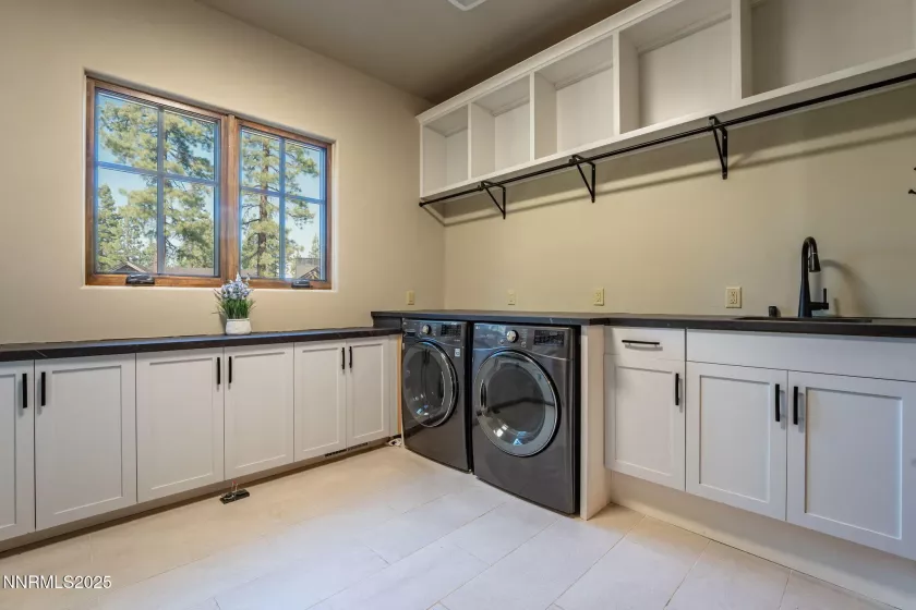 Mudroom/Laundry Room