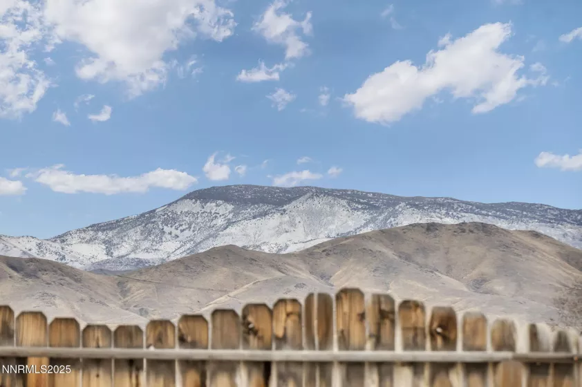 421 Silver Star, Yerington, Nevada 89447, 4 Bedrooms Bedrooms, ,3 BathroomsBathrooms,Residential,Residential,Silver Star,250052634