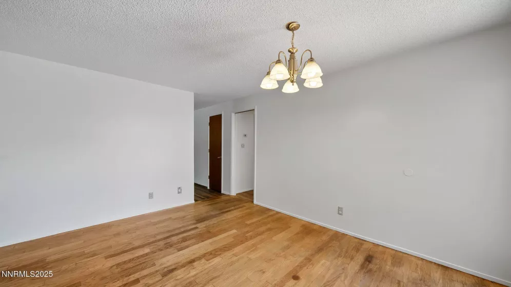 Breakfast Nook/Dining Area
