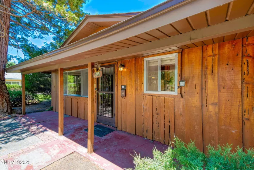 908 Robinson, Carson City, Nevada 89701, 4 Bedrooms Bedrooms, ,3 BathroomsBathrooms,Residential,Residential,Robinson,250052649