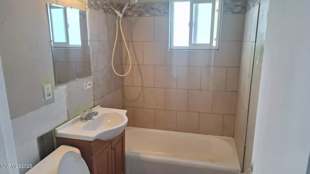 123 Hermansen, Hawthorne, Nevada 89415, 3 Bedrooms Bedrooms, ,2 BathroomsBathrooms,Residential,Residential,Hermansen,250052676