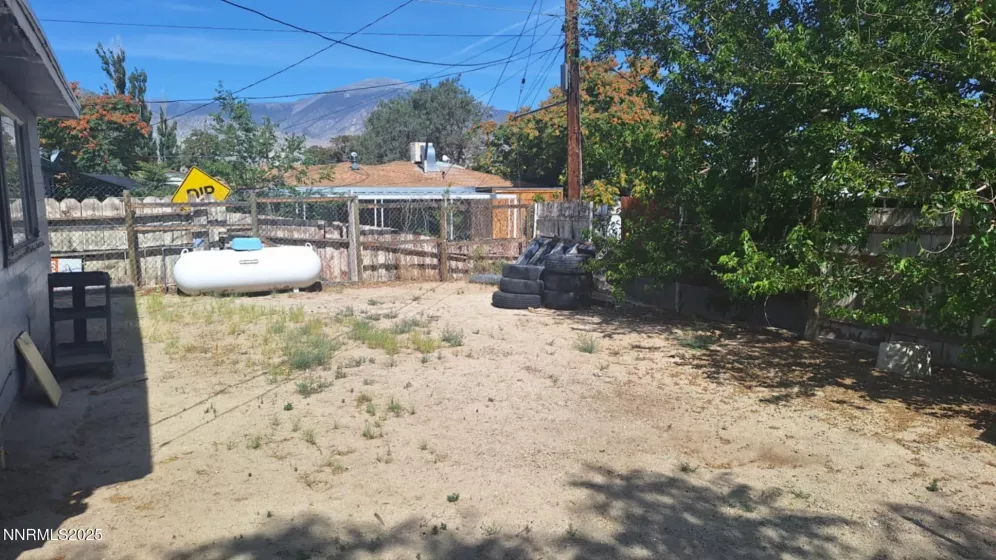 123 Hermansen, Hawthorne, Nevada 89415, 3 Bedrooms Bedrooms, ,2 BathroomsBathrooms,Residential,Residential,Hermansen,250052676
