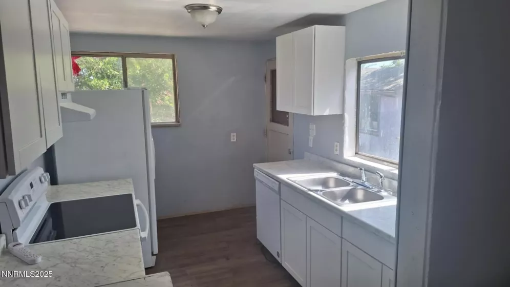 123 Hermansen, Hawthorne, Nevada 89415, 3 Bedrooms Bedrooms, ,2 BathroomsBathrooms,Residential,Residential,Hermansen,250052676