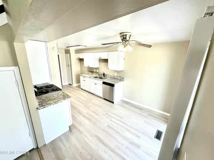 61 Condor, Carson City, Nevada 89701, 3 Bedrooms Bedrooms, ,2 BathroomsBathrooms,Residential,Residential,Condor,250052682