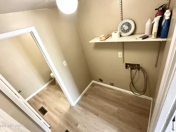 61 Condor, Carson City, Nevada 89701, 3 Bedrooms Bedrooms, ,2 BathroomsBathrooms,Residential,Residential,Condor,250052682
