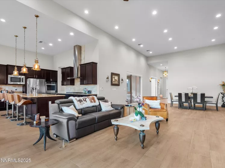 13545 Cobalt Sky, Reno, Nevada 89521, 3 Bedrooms Bedrooms, ,4 BathroomsBathrooms,Residential,Residential,Cobalt Sky,250052685