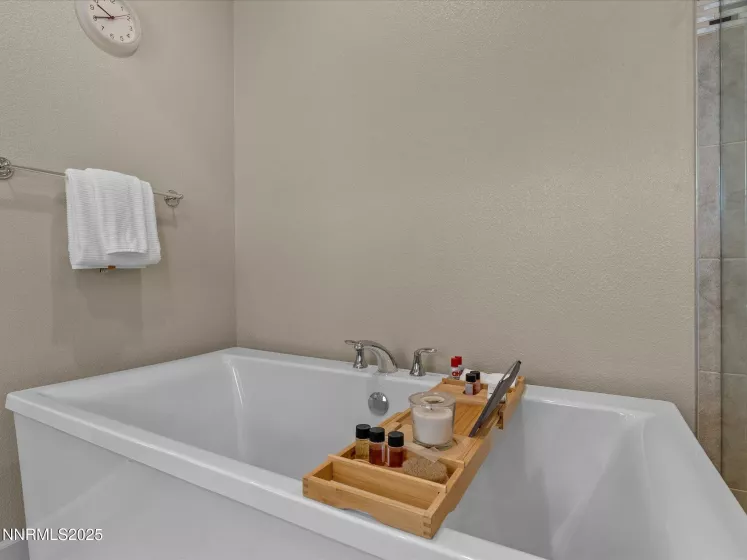 13545 Cobalt Sky, Reno, Nevada 89521, 3 Bedrooms Bedrooms, ,4 BathroomsBathrooms,Residential,Residential,Cobalt Sky,250052685