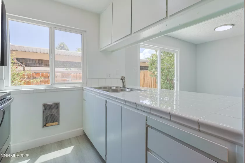 445 Pine Meadows, Sparks, Nevada 89431, 3 Bedrooms Bedrooms, ,2 BathroomsBathrooms,Residential,Residential,Pine Meadows,250052689