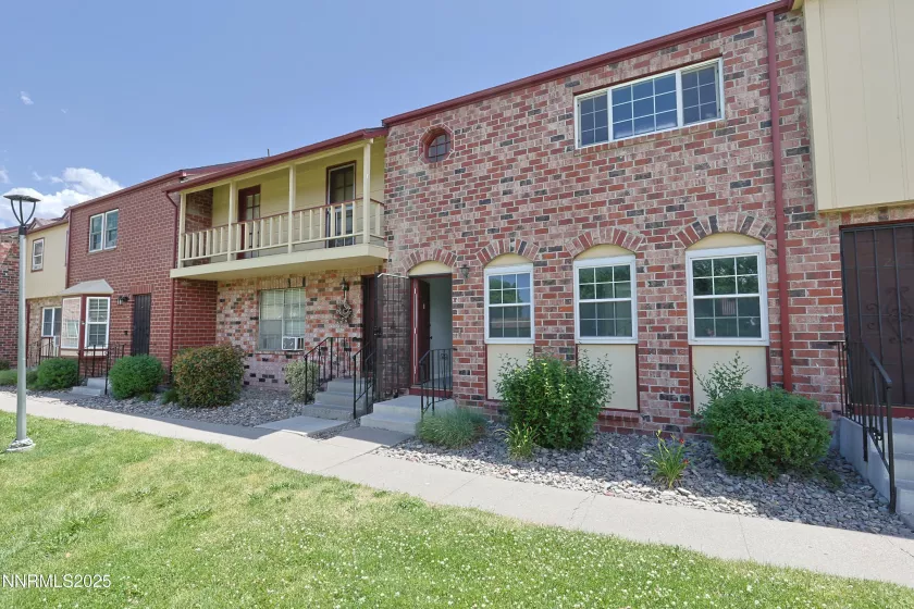 445 Pine Meadows, Sparks, Nevada 89431, 3 Bedrooms Bedrooms, ,2 BathroomsBathrooms,Residential,Residential,Pine Meadows,250052689