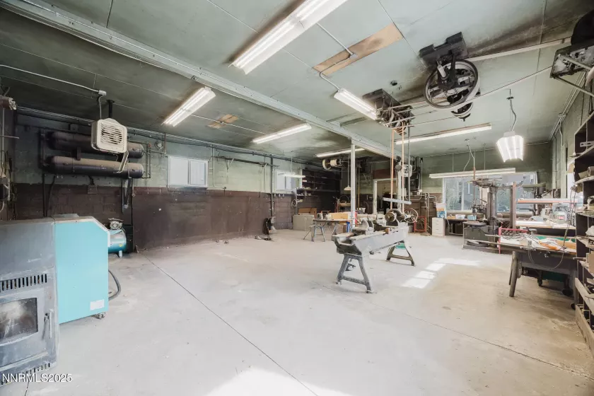240 7th, Elko, Nevada 89801, ,Commercial Lease,Manufactured,7th,250052697