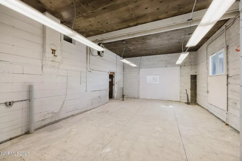 240 7th, Elko, Nevada 89801, ,Commercial Lease,Manufactured,7th,250052697