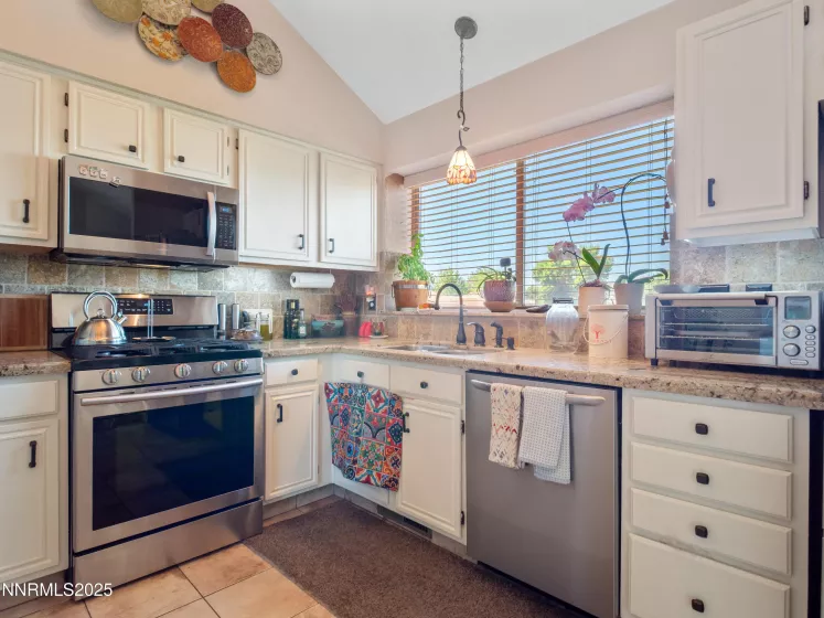 4001 Quinn, Carson City, Nevada 89701, 4 Bedrooms Bedrooms, ,4 BathroomsBathrooms,Residential,Residential,Quinn,250052715