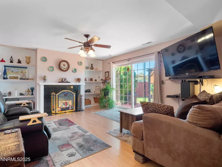 4001 Quinn, Carson City, Nevada 89701, 4 Bedrooms Bedrooms, ,4 BathroomsBathrooms,Residential,Residential,Quinn,250052715