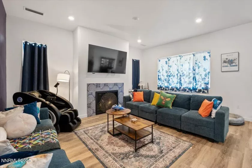 1772 Hogan Peak, Carson City, Nevada 89701, 3 Bedrooms Bedrooms, ,2 BathroomsBathrooms,Residential,Residential,Hogan Peak,250052722