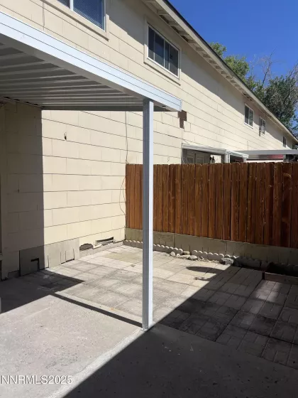 385 Smithridge, Reno, Nevada 89502, 2 Bedrooms Bedrooms, ,2 BathroomsBathrooms,Residential,Residential,Smithridge,250052723