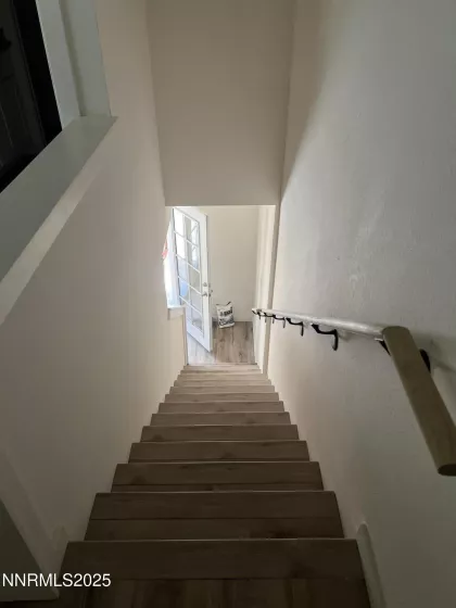 385 Smithridge, Reno, Nevada 89502, 2 Bedrooms Bedrooms, ,2 BathroomsBathrooms,Residential,Residential,Smithridge,250052723