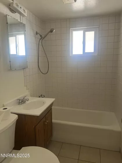 385 Smithridge, Reno, Nevada 89502, 2 Bedrooms Bedrooms, ,2 BathroomsBathrooms,Residential,Residential,Smithridge,250052723