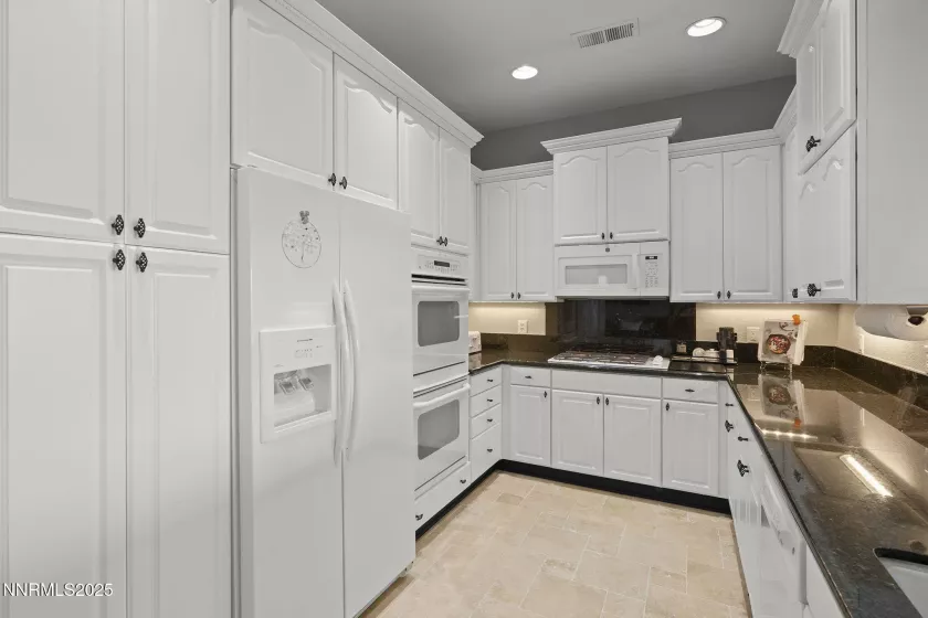 9900 Wilbur May, Reno, Nevada 89521, 3 Bedrooms Bedrooms, ,2 BathroomsBathrooms,Residential,Residential,Wilbur May,250052725