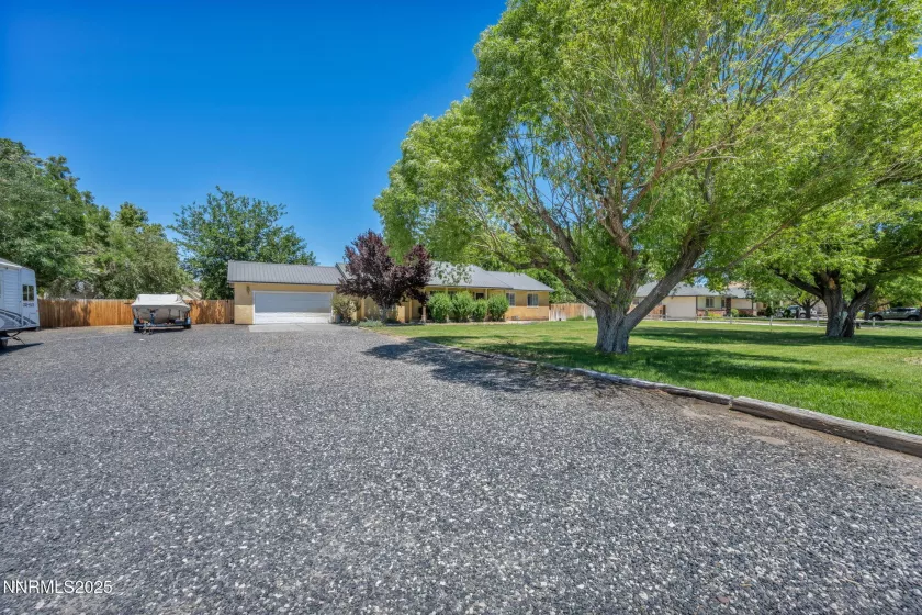 4210 Magnolia, Fallon, Nevada 89406, 3 Bedrooms Bedrooms, ,2 BathroomsBathrooms,Residential,Residential,Magnolia,250052728