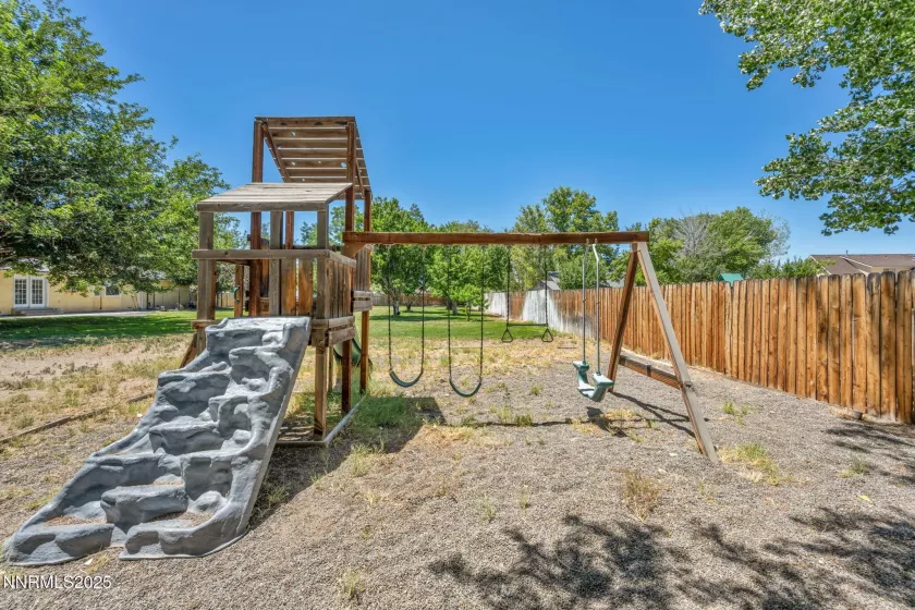 4210 Magnolia, Fallon, Nevada 89406, 3 Bedrooms Bedrooms, ,2 BathroomsBathrooms,Residential,Residential,Magnolia,250052728