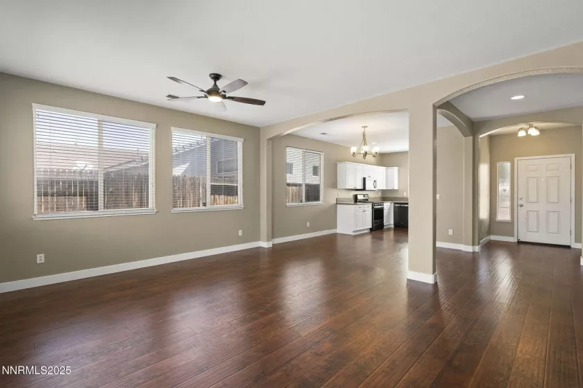 10265 Lucente, Reno, Nevada 89521, 3 Bedrooms Bedrooms, ,2 BathroomsBathrooms,Residential,Residential,Lucente,250052735
