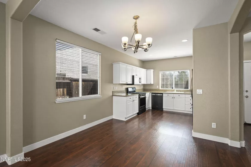 10265 Lucente, Reno, Nevada 89521, 3 Bedrooms Bedrooms, ,2 BathroomsBathrooms,Residential,Residential,Lucente,250052735
