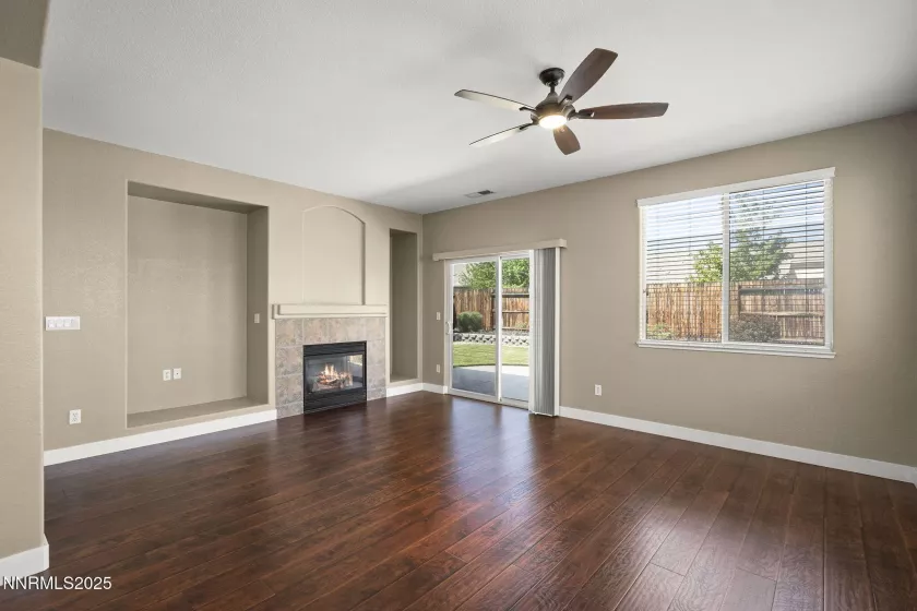 10265 Lucente, Reno, Nevada 89521, 3 Bedrooms Bedrooms, ,2 BathroomsBathrooms,Residential,Residential,Lucente,250052735