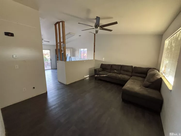 6515 Galice, Sun Valley, Nevada 89433, 3 Bedrooms Bedrooms, ,2 BathroomsBathrooms,Residential,Residential,Galice,250003669