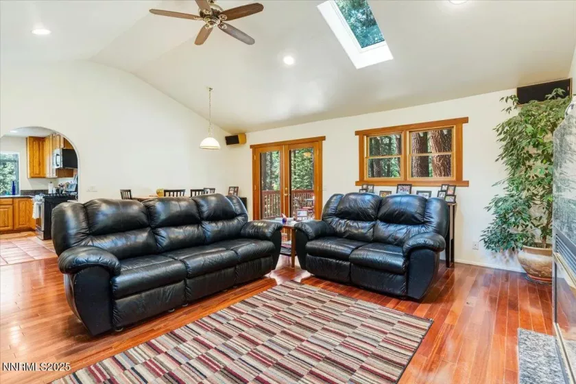 170 Pine, Stateline, Nevada 89449, 5 Bedrooms Bedrooms, ,2 BathroomsBathrooms,Residential,Residential,Pine,250052740