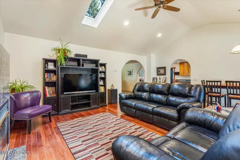 170 Pine, Stateline, Nevada 89449, 5 Bedrooms Bedrooms, ,2 BathroomsBathrooms,Residential,Residential,Pine,250052740