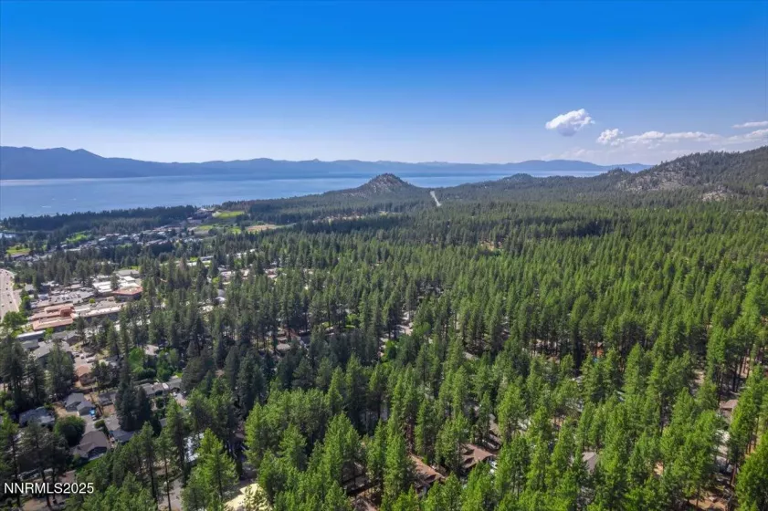 170 Pine, Stateline, Nevada 89449, 5 Bedrooms Bedrooms, ,2 BathroomsBathrooms,Residential,Residential,Pine,250052740