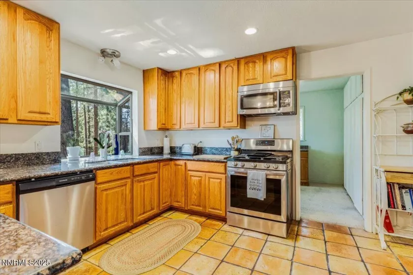 170 Pine, Stateline, Nevada 89449, 5 Bedrooms Bedrooms, ,2 BathroomsBathrooms,Residential,Residential,Pine,250052740