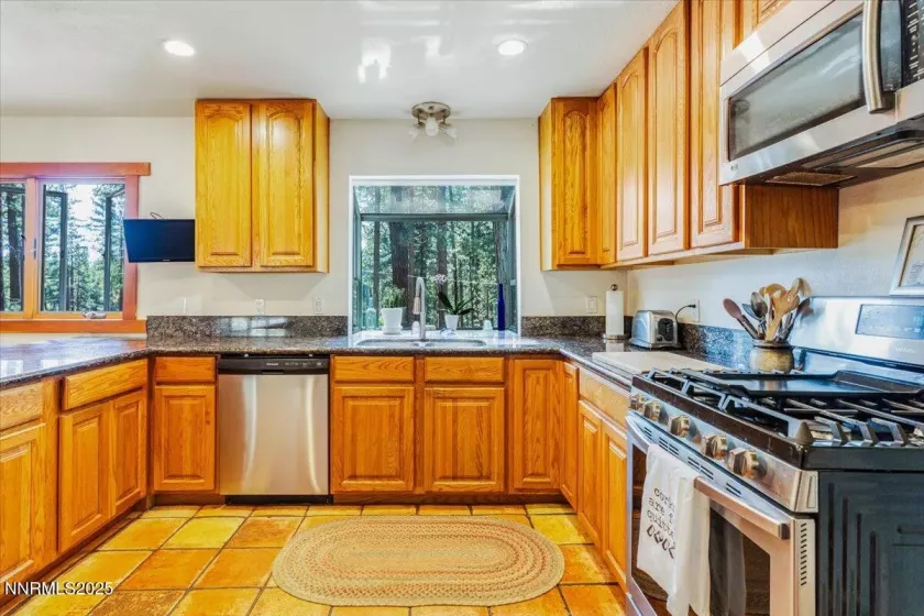 170 Pine, Stateline, Nevada 89449, 5 Bedrooms Bedrooms, ,2 BathroomsBathrooms,Residential,Residential,Pine,250052740