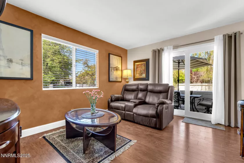 831 Blue Falls, Reno, Nevada 89511, 4 Bedrooms Bedrooms, ,3 BathroomsBathrooms,Residential,Residential,Blue Falls,250052743