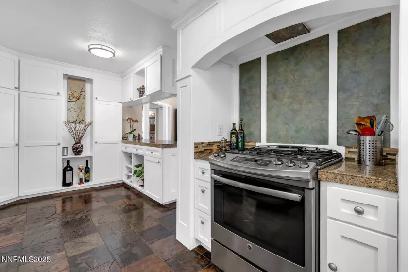831 Blue Falls, Reno, Nevada 89511, 4 Bedrooms Bedrooms, ,3 BathroomsBathrooms,Residential,Residential,Blue Falls,250052743