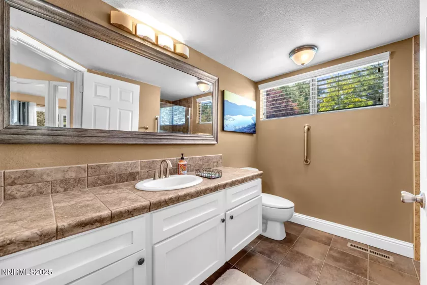831 Blue Falls, Reno, Nevada 89511, 4 Bedrooms Bedrooms, ,3 BathroomsBathrooms,Residential,Residential,Blue Falls,250052743