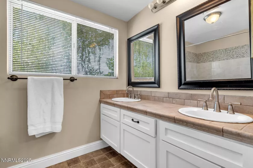 831 Blue Falls, Reno, Nevada 89511, 4 Bedrooms Bedrooms, ,3 BathroomsBathrooms,Residential,Residential,Blue Falls,250052743
