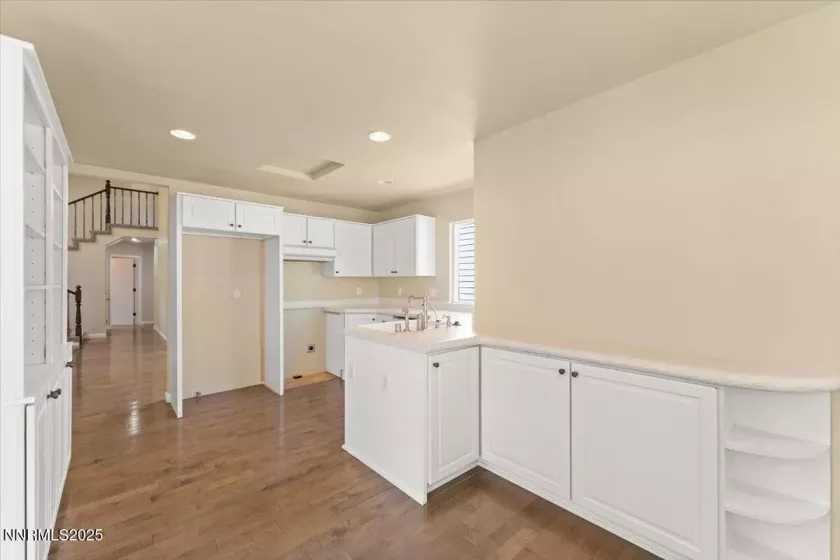 7187 Blue Falls, Reno, Nevada 89511, 4 Bedrooms Bedrooms, ,2 BathroomsBathrooms,Residential,Residential,Blue Falls,250052745