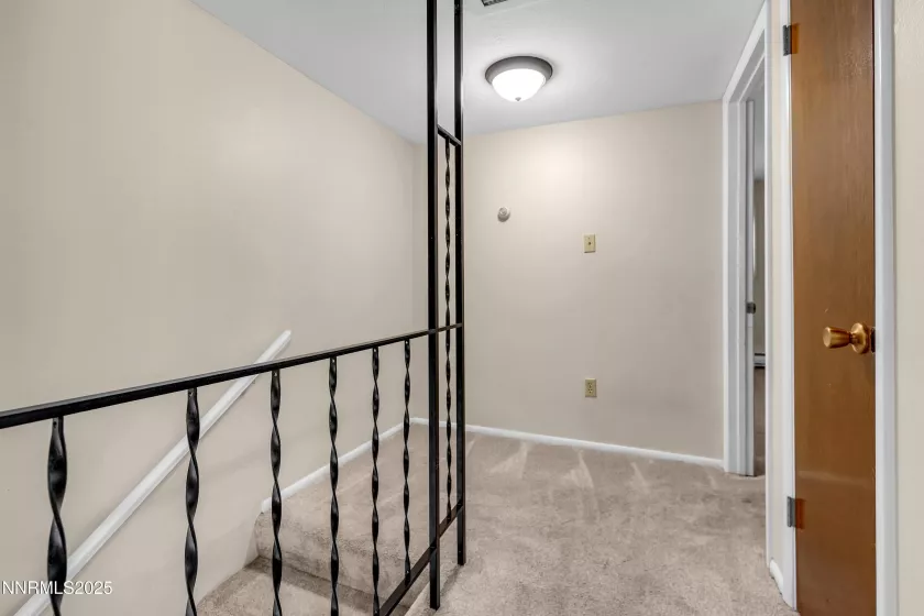 419 Smithridge, Reno, Nevada 89502, 2 Bedrooms Bedrooms, ,2 BathroomsBathrooms,Residential,Residential,Smithridge,250052758