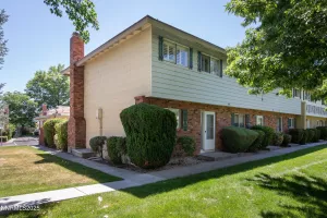 419 Smithridge, Reno, Nevada 89502, 2 Bedrooms Bedrooms, ,2 BathroomsBathrooms,Residential,Residential,Smithridge,250052758