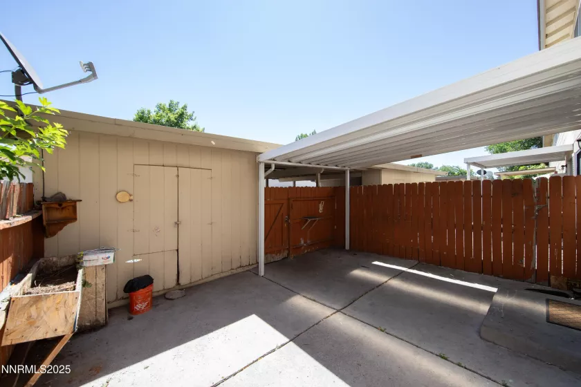 419 Smithridge, Reno, Nevada 89502, 2 Bedrooms Bedrooms, ,2 BathroomsBathrooms,Residential,Residential,Smithridge,250052758