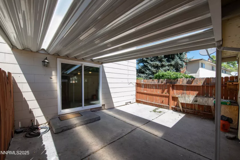 419 Smithridge, Reno, Nevada 89502, 2 Bedrooms Bedrooms, ,2 BathroomsBathrooms,Residential,Residential,Smithridge,250052758