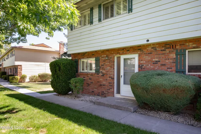 419 Smithridge, Reno, Nevada 89502, 2 Bedrooms Bedrooms, ,2 BathroomsBathrooms,Residential,Residential,Smithridge,250052758