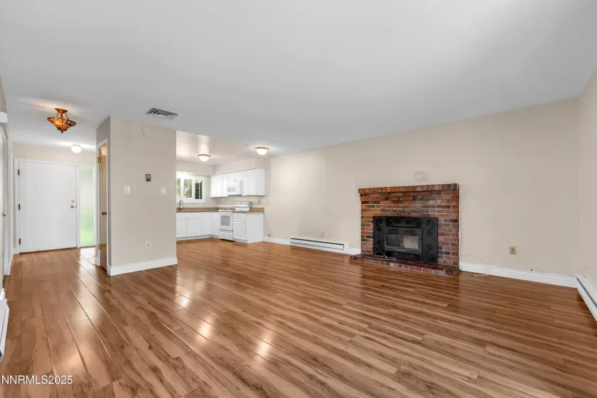 419 Smithridge, Reno, Nevada 89502, 2 Bedrooms Bedrooms, ,2 BathroomsBathrooms,Residential,Residential,Smithridge,250052758