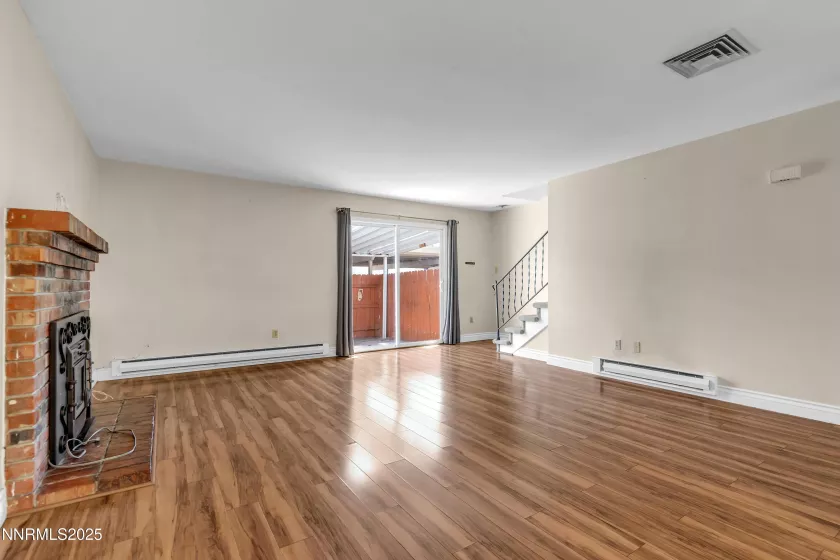 419 Smithridge, Reno, Nevada 89502, 2 Bedrooms Bedrooms, ,2 BathroomsBathrooms,Residential,Residential,Smithridge,250052758