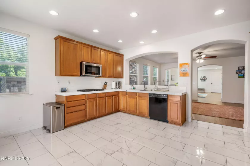 11405 Crotone, Reno, Nevada 89521, 3 Bedrooms Bedrooms, ,2 BathroomsBathrooms,Residential,Residential,Crotone,250052768