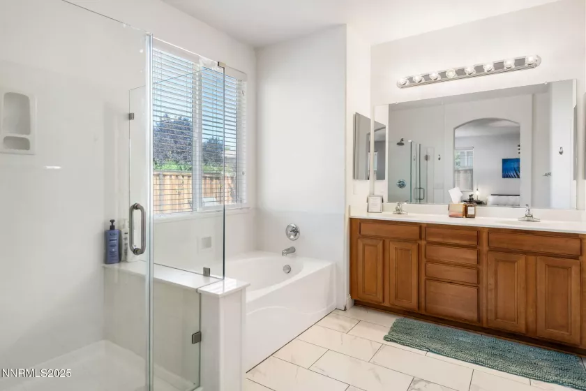 11405 Crotone, Reno, Nevada 89521, 3 Bedrooms Bedrooms, ,2 BathroomsBathrooms,Residential,Residential,Crotone,250052768