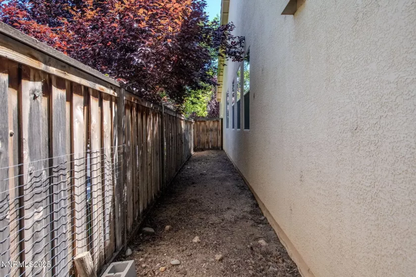 11405 Crotone, Reno, Nevada 89521, 3 Bedrooms Bedrooms, ,2 BathroomsBathrooms,Residential,Residential,Crotone,250052768