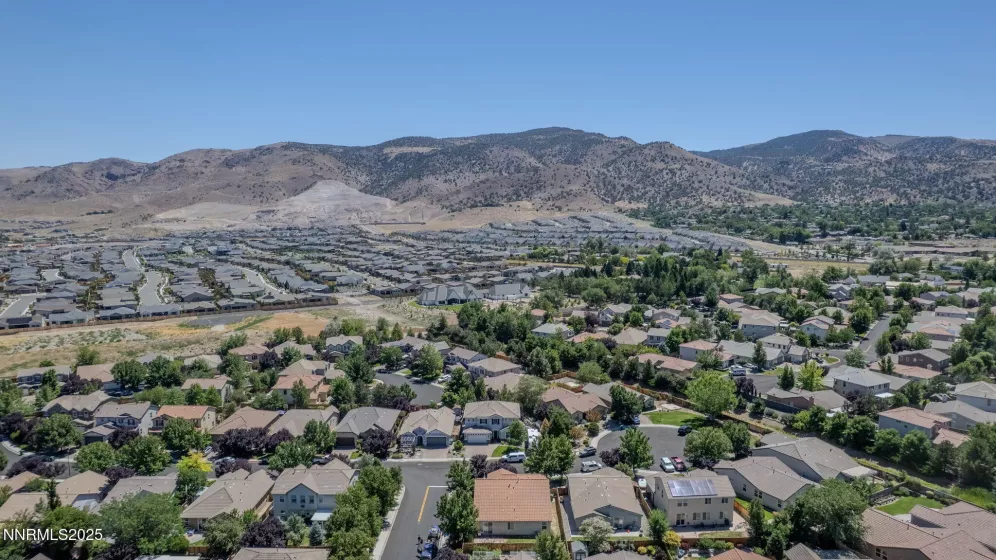 11405 Crotone, Reno, Nevada 89521, 3 Bedrooms Bedrooms, ,2 BathroomsBathrooms,Residential,Residential,Crotone,250052768
