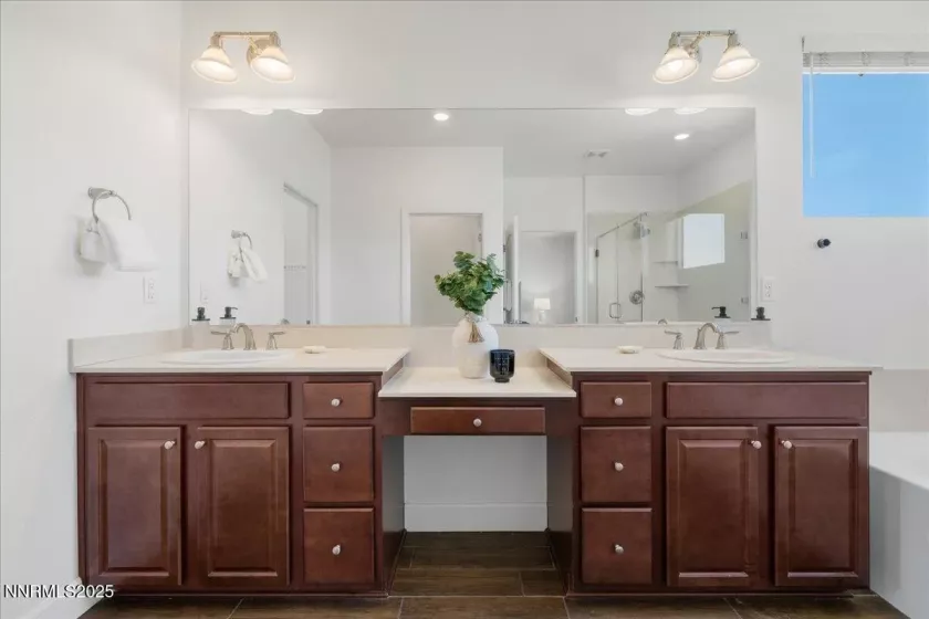 10365 Gold Mine, Reno, Nevada 89521, 4 Bedrooms Bedrooms, ,4 BathroomsBathrooms,Residential,Residential,Gold Mine,250052766